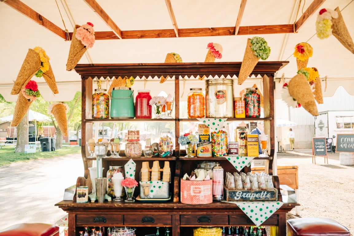 Vintage Market Days of Eastern Iowa