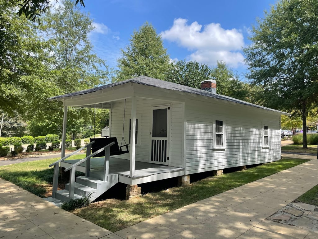 Photo of Elvis Presley Birthplace