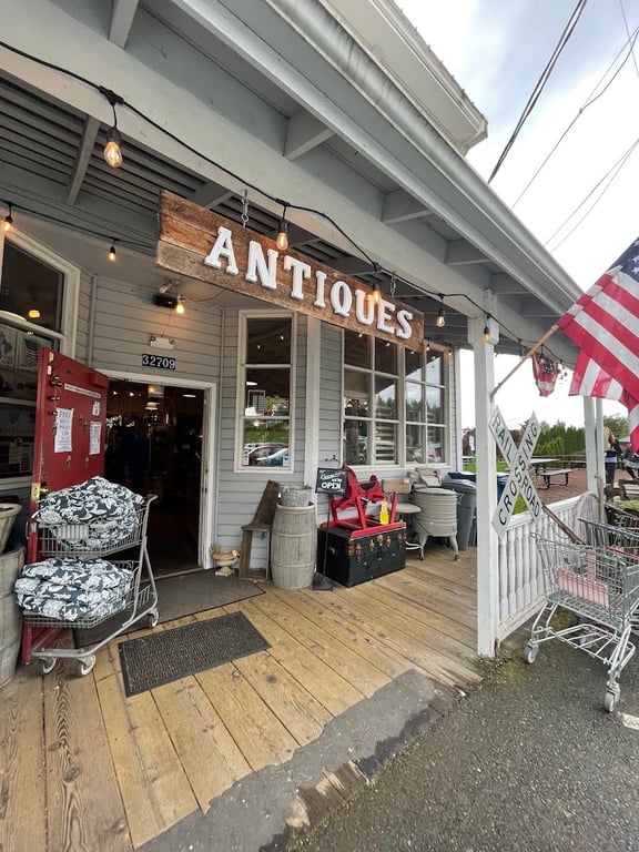 Black Diamond Antiques