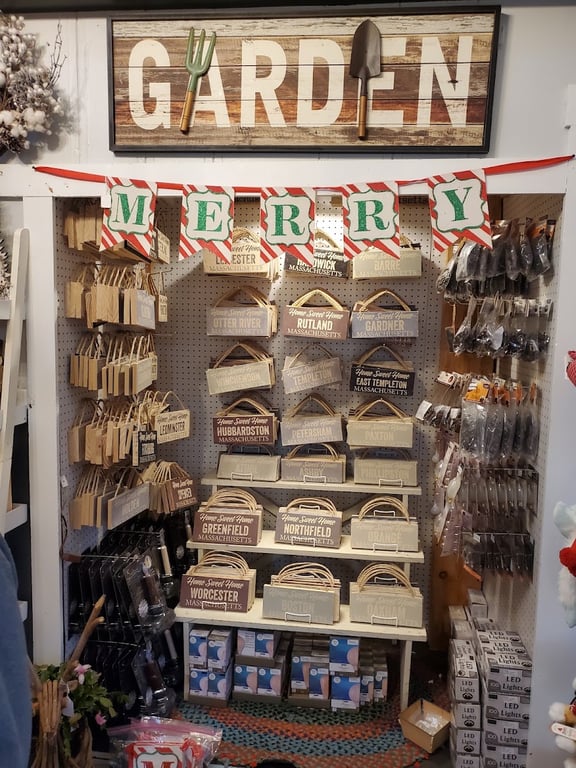 Country Bumpkin’ Antiques