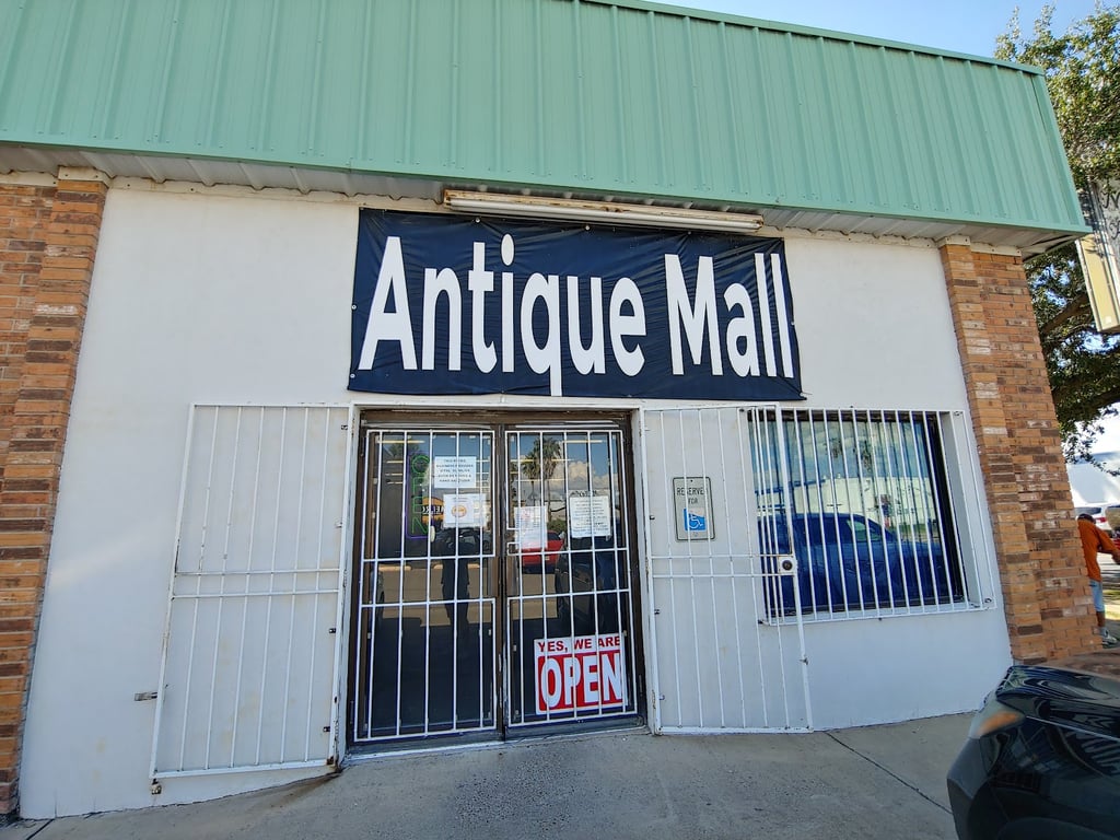 Photo of New & Again Antiques Mall