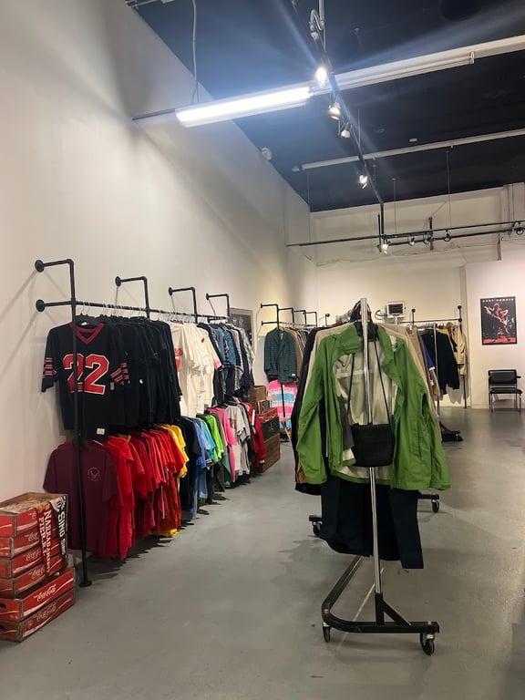 EGATNIV VINTAGE WAREHOUSE