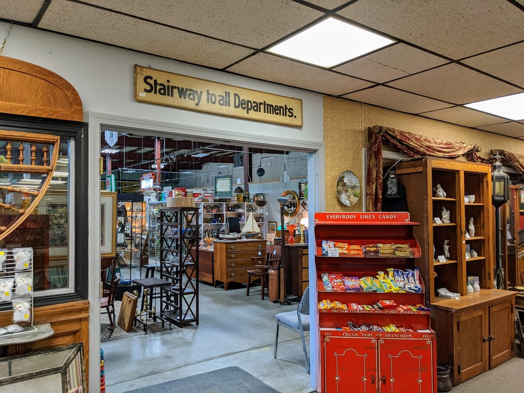 Collinsville Antiques Co