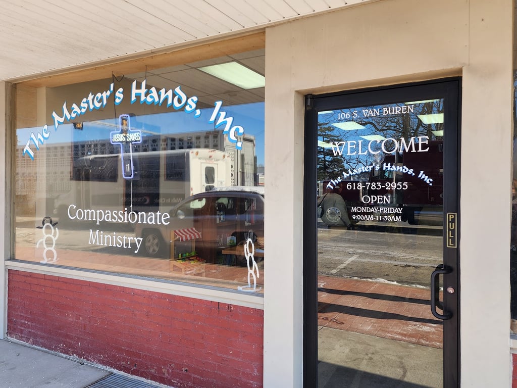 The Master’s Hands-Food Pantry – Food Distribution Center