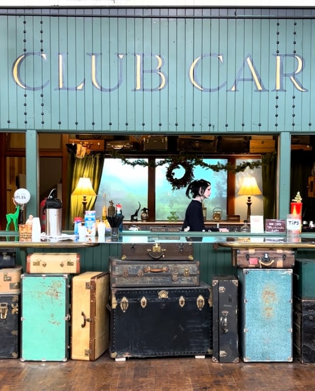 Memory Den | Vintage Mall