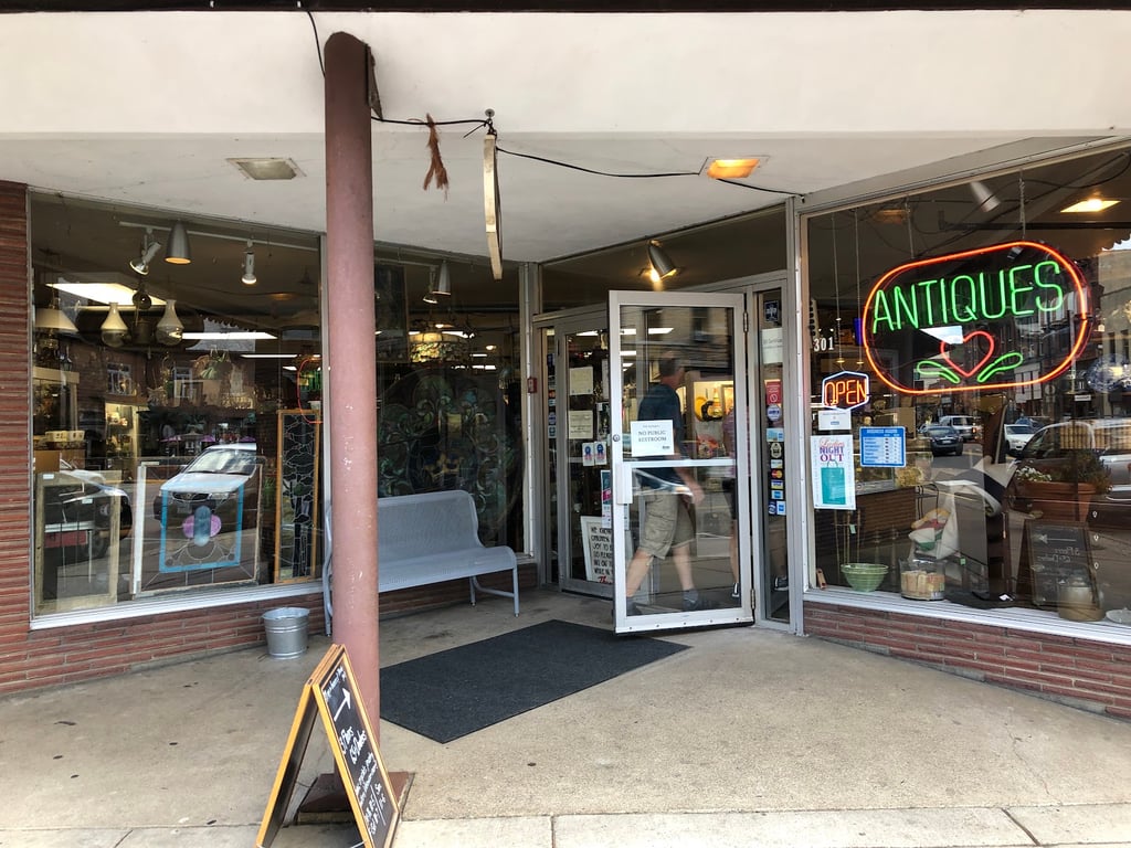 Photo of Midtown Antique Mall