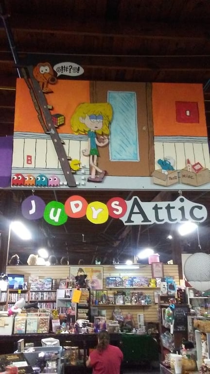 Harper’s Flea Market Mall