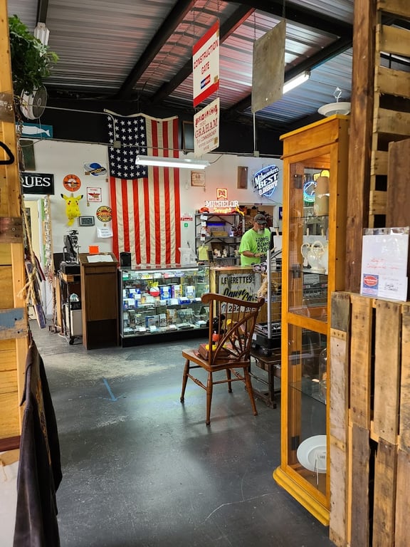 Decades Reclaimed Vintage Depot