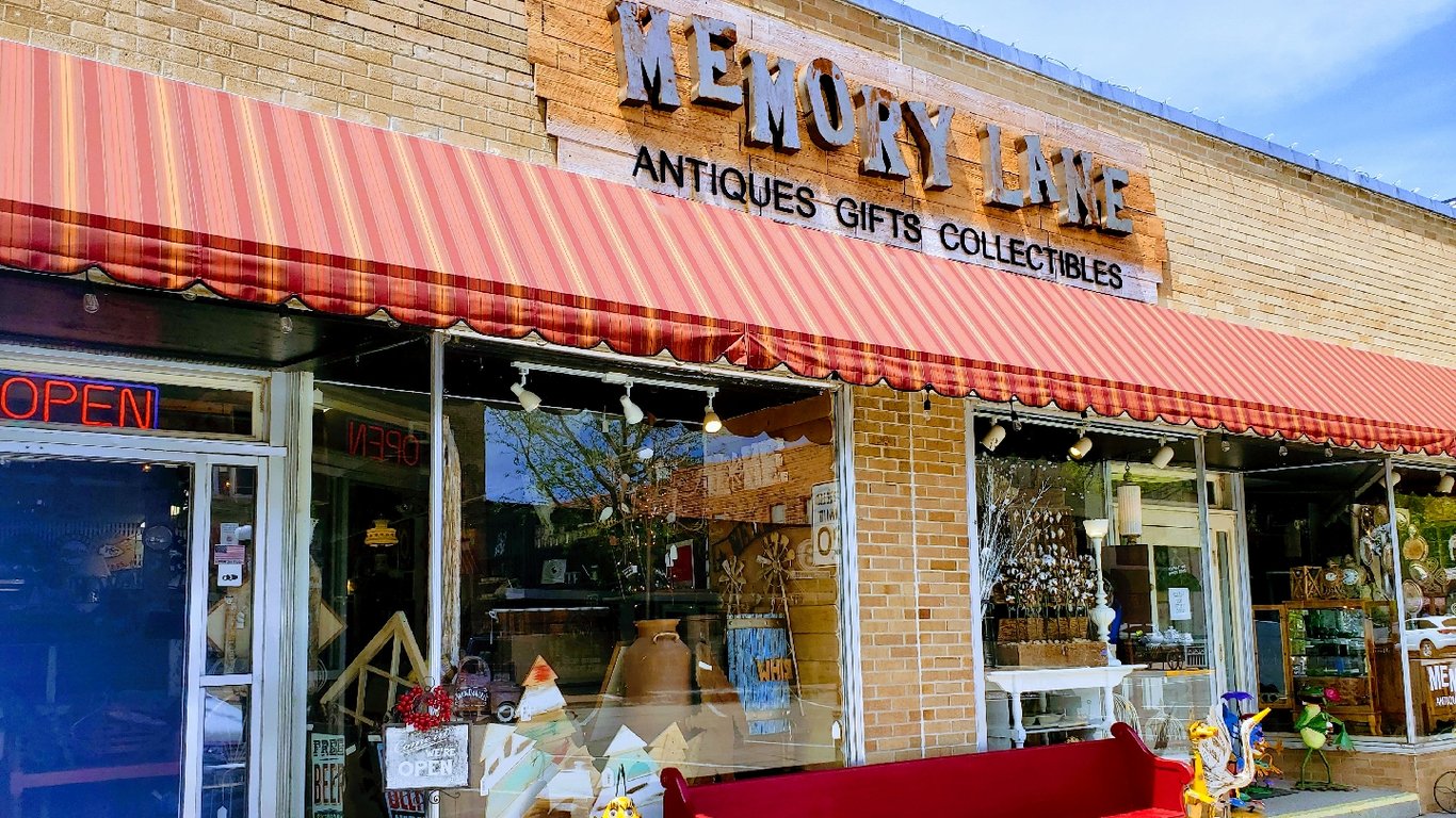 Memory Lane Antiques Gifts & Collectibles
