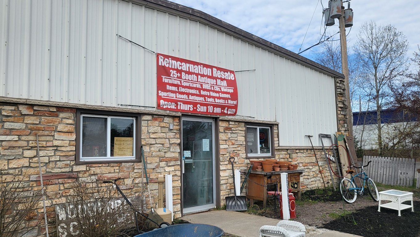 Reincarnation Resale & Decor / Antique – Vintage Mall