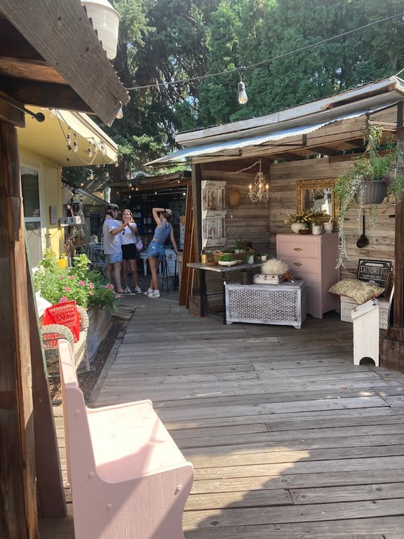 Photo of LA Junk Antiques