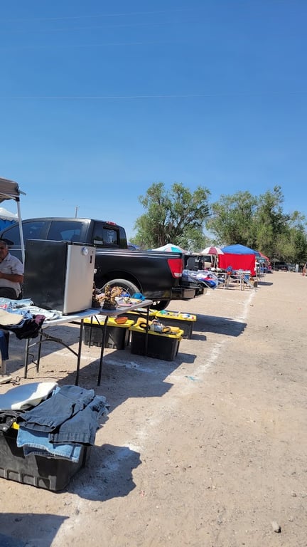 Chido’s Flea Market