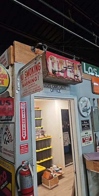 JB Treasures & Collectibles Antique Mall