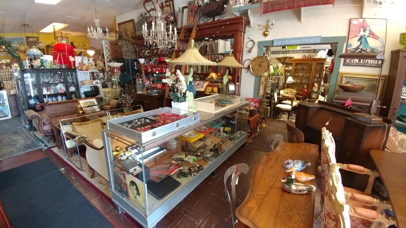 Old Covina Antique Emporium