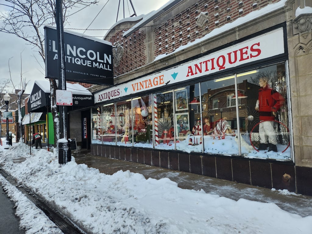 The New Lincoln Antique Mall