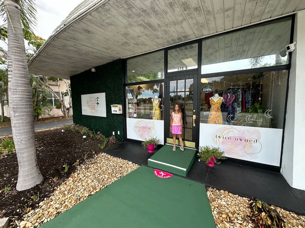 La Tea Da Boutique & Consign
