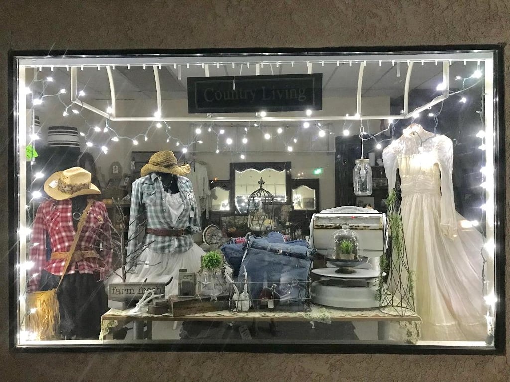 PaizLy Vintage & Antiques