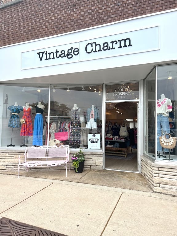 Vintage Charm Clarendon Hills