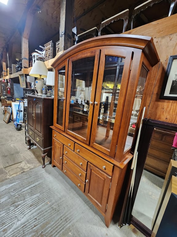 Heck’s Things and Things Indoor Flea Market