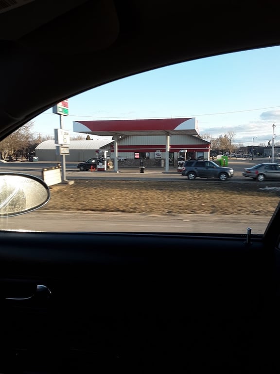 Arlington AMOCO – Farmers Co-op Oil Company of Renville