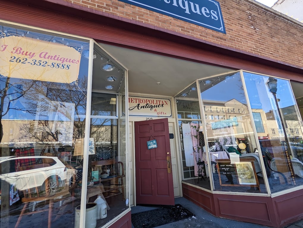 Photo of Metropolitan Antiques & Gifts