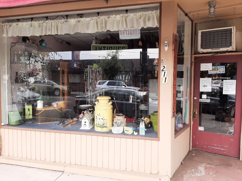 Cronies Antiques