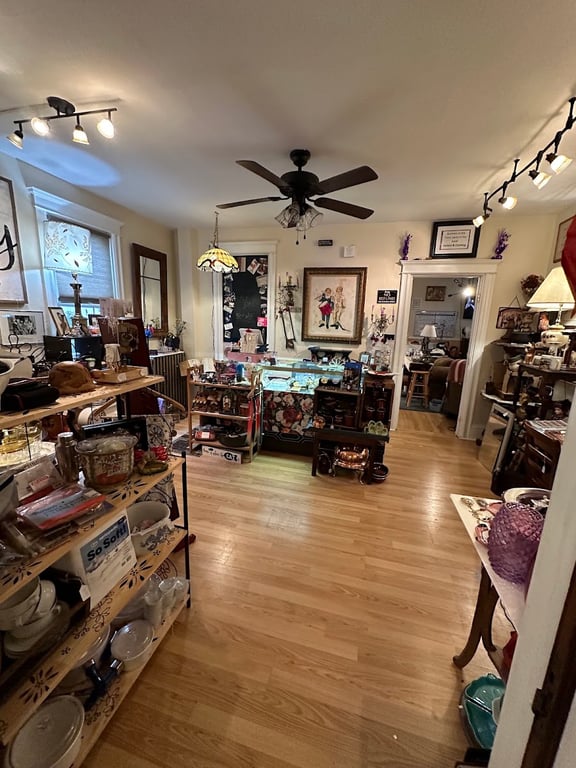 Pennsylvania Treasures 4 You – Antiques Vintage & Variety