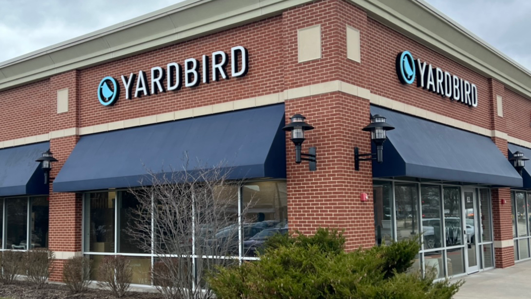 Yardbird Outdoor Furniture at Best Buy Vernon Hills