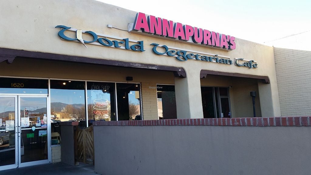 Annapurna’s World Vegetarian Café