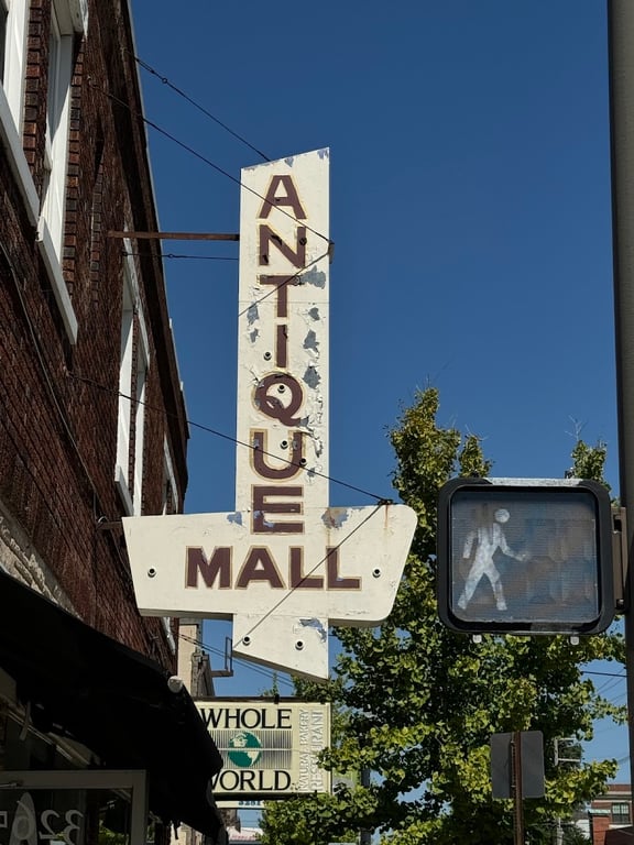 Eclectiques Antique Mall