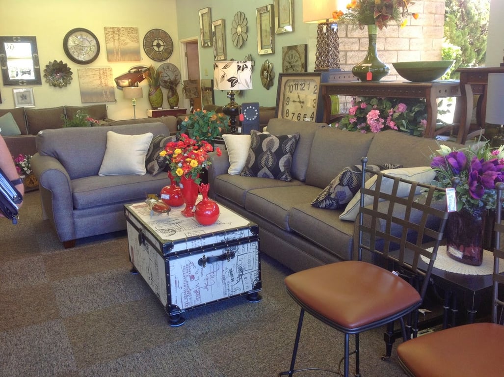Consign & Design