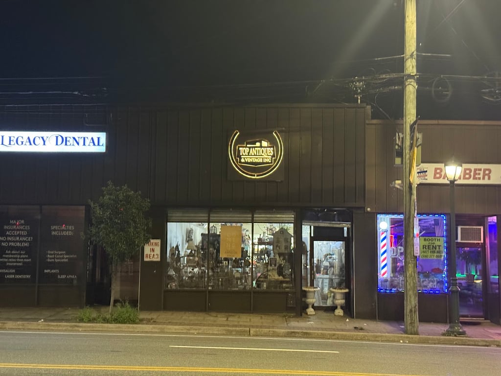 Photo of Top Antiques & Vintage, Inc.