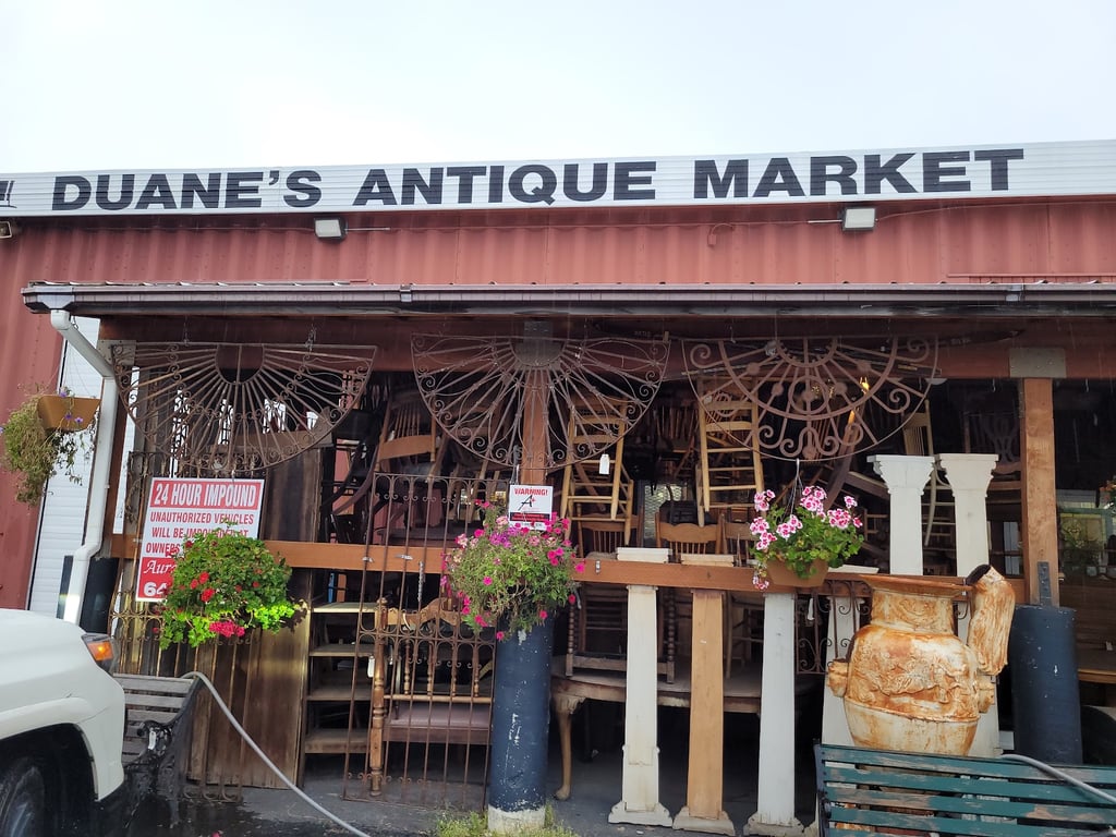 Duane’s Antique Market