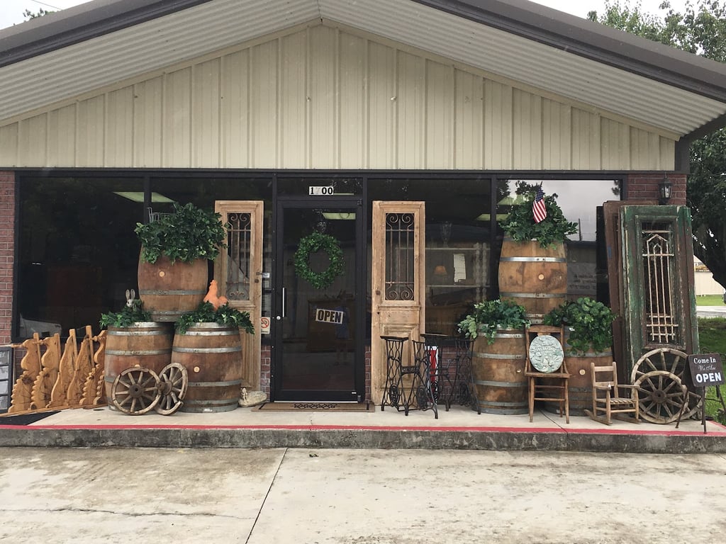 Photo of Olde Mill Town Auction & Consignment Gallery, Inc.