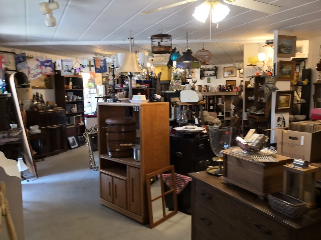 Vintage Finds – Harbor Country Mission