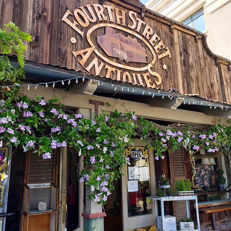4th Street Antiques & Boutiques
