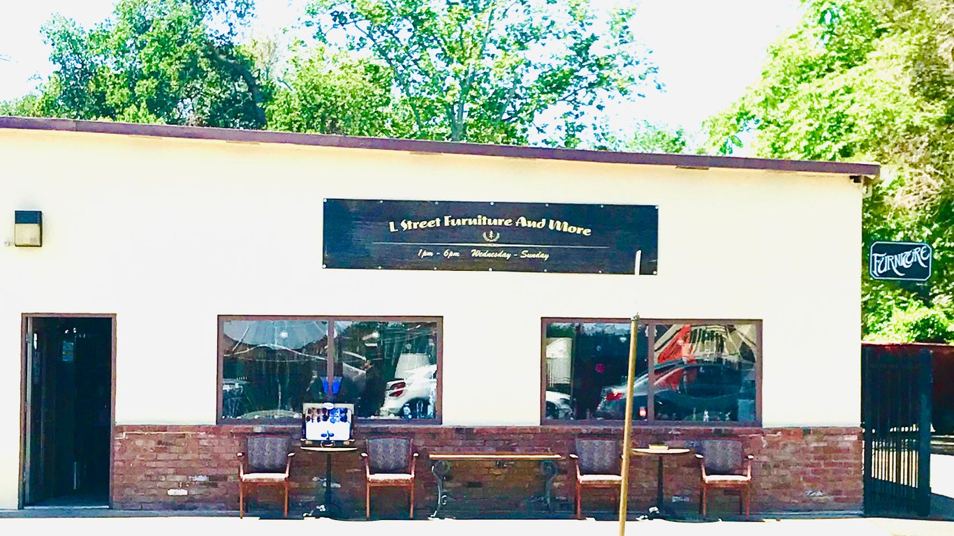 L Street Furniture and the Vintage Advantage, LLC