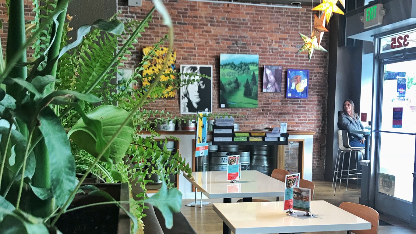 Venti’s Cafe + Beer Vault