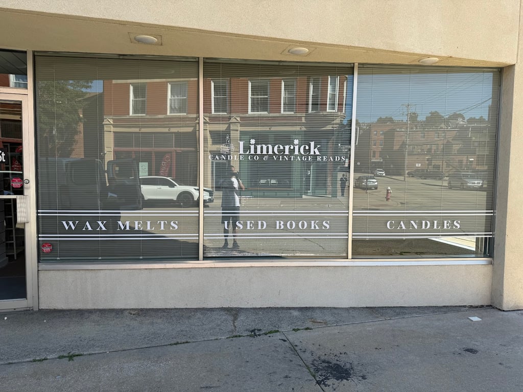 Limerick Candle & Vintage Reads