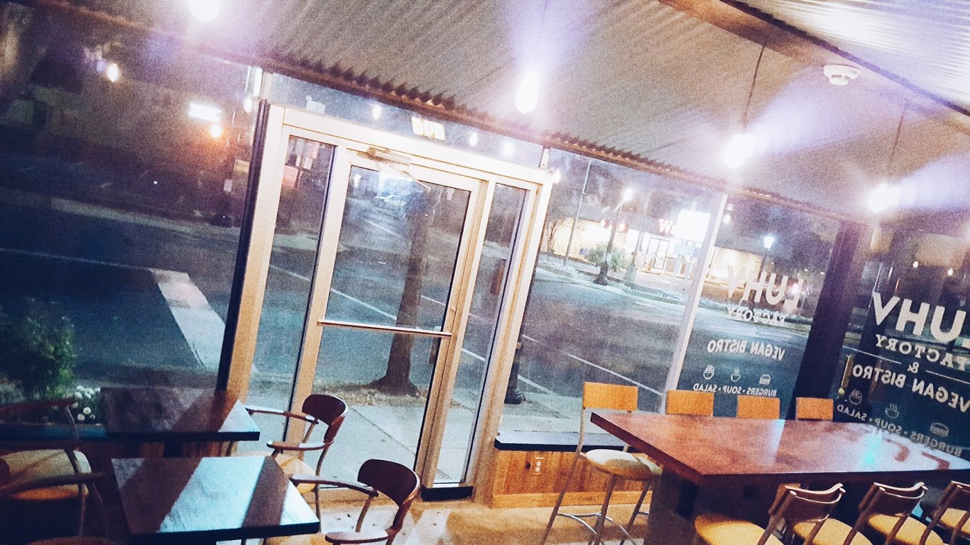 LUHV Factory & Vegan Bistro