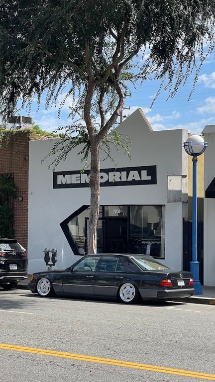 Memorial Vintage