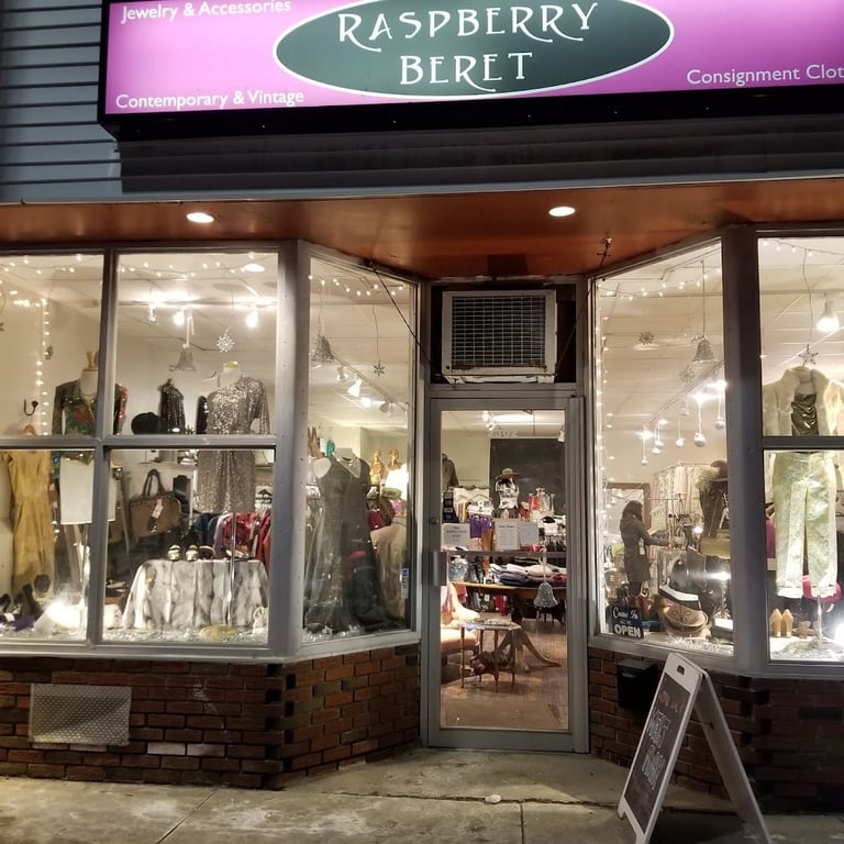 Raspberry Beret | Cambridge