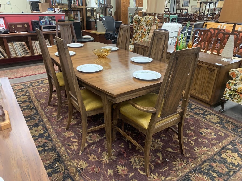 Summer Avenue Antiques