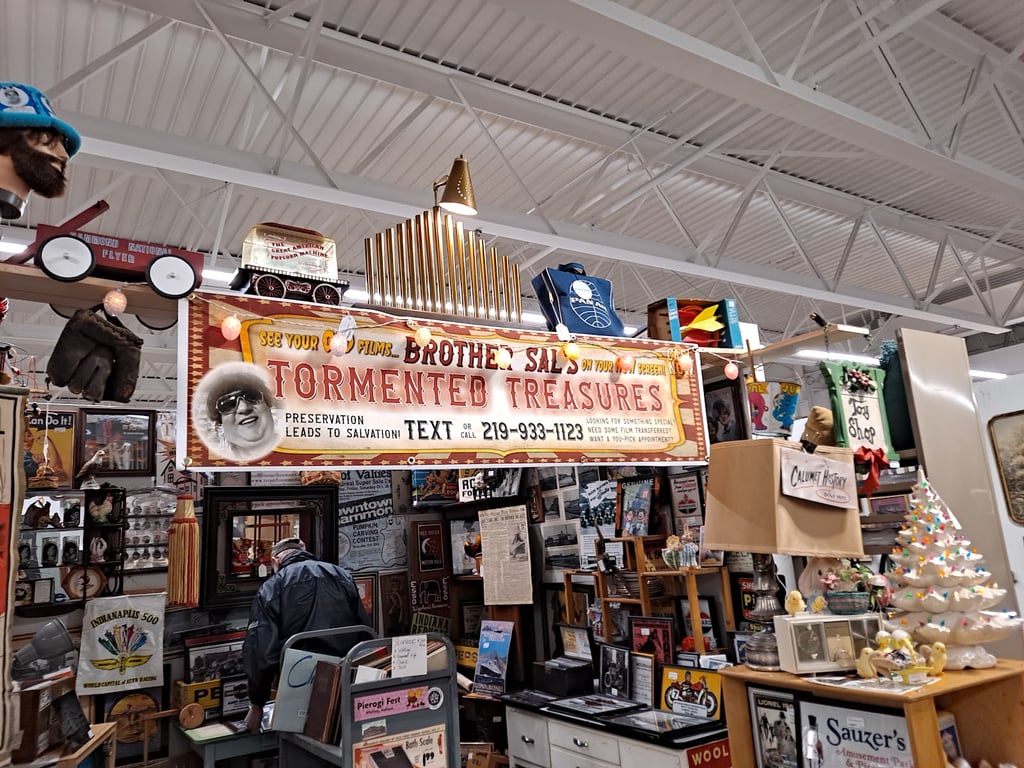 America’s Antique Mall – Highland
