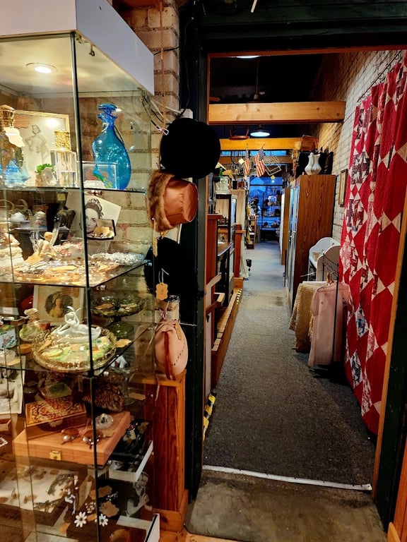Photo of Missouri Mouse Antiques