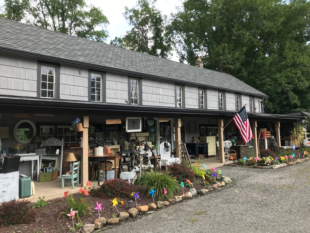 Photo of Brothers Antiques North