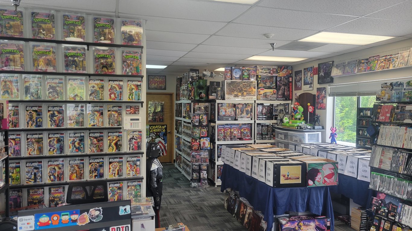 Photo of Sten-Bros Toys Video Games Comics & Collectibles