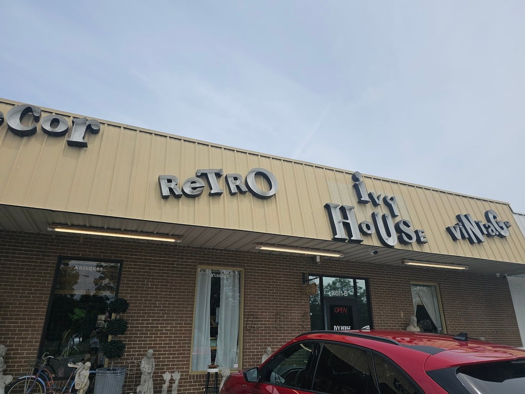 Ivy House Antique Mall