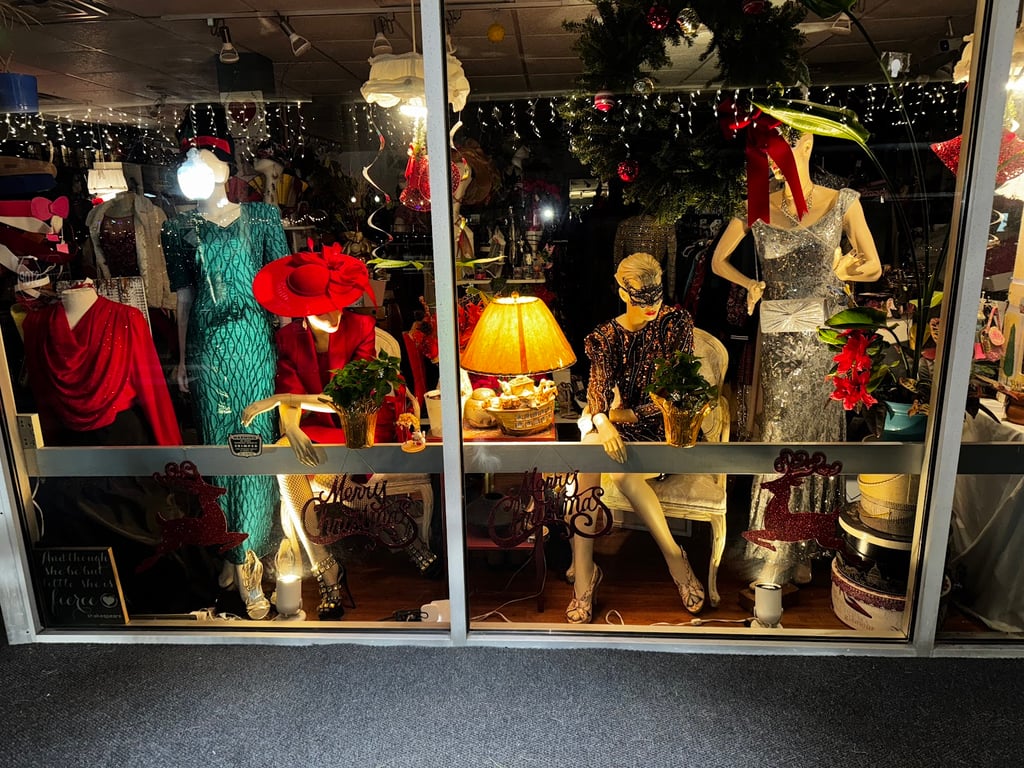 Lisa’s Luxury Consignment Shop LLC.