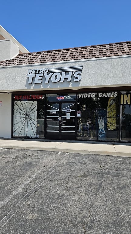 Retro Teyoh’s Video Games and Collectibles